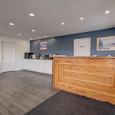 Travelodge By Wyndham Spirit Lake/Okoboji Buitenkant foto