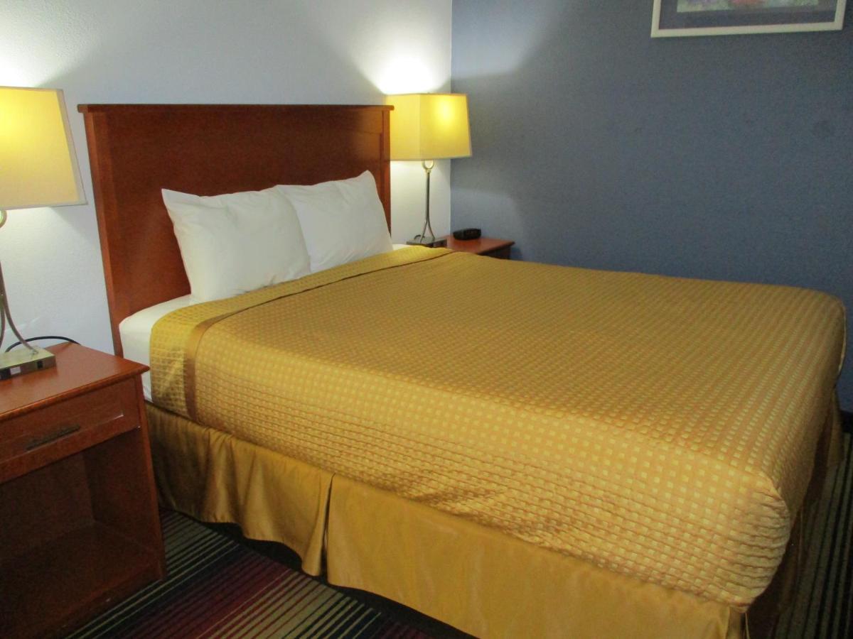 Travelodge By Wyndham Spirit Lake/Okoboji Buitenkant foto