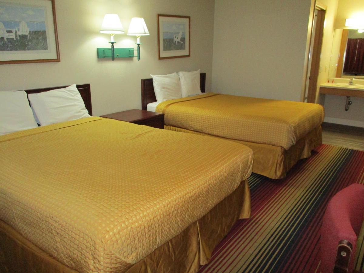 Travelodge By Wyndham Spirit Lake/Okoboji Buitenkant foto