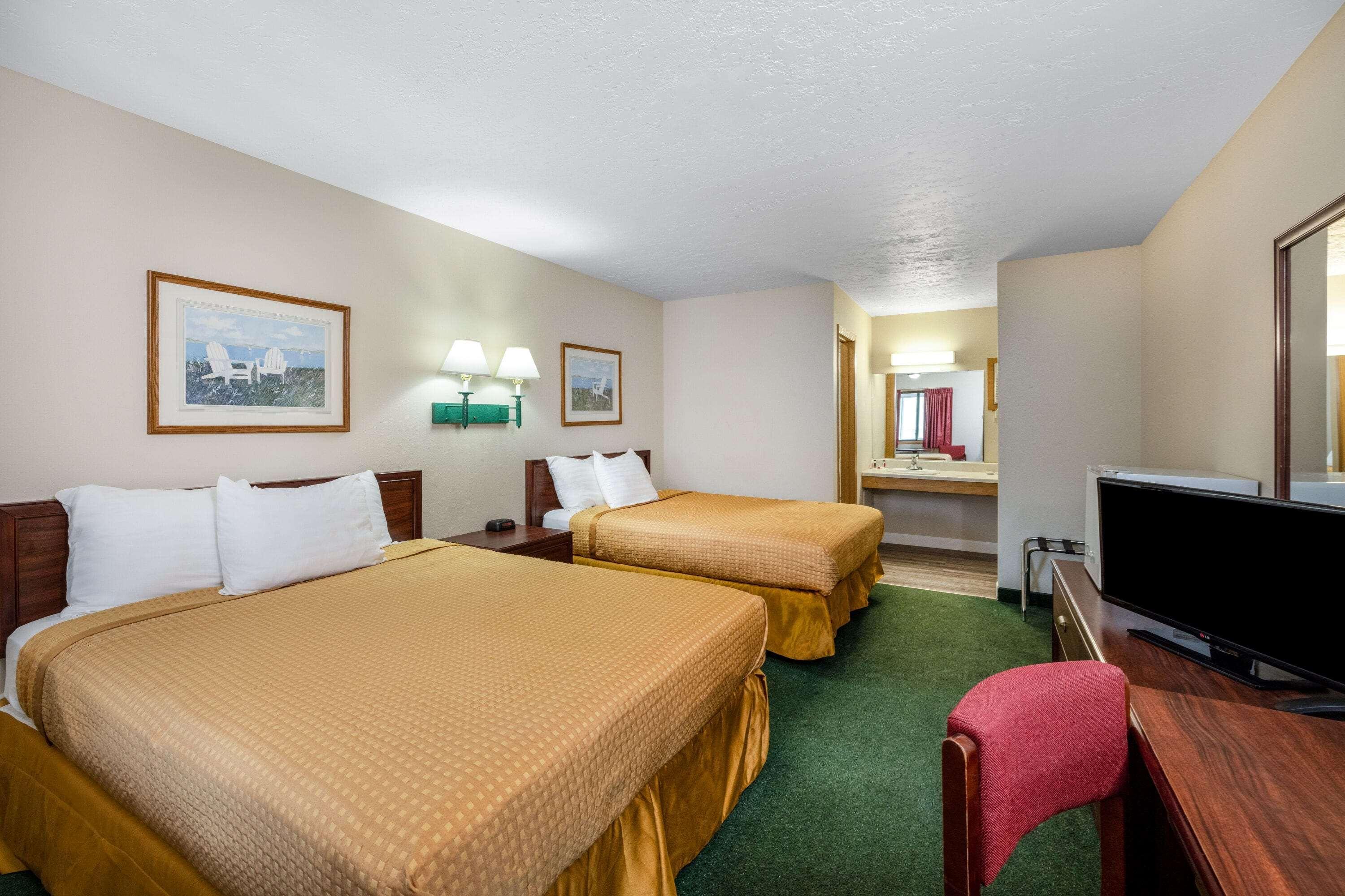 Travelodge By Wyndham Spirit Lake/Okoboji Buitenkant foto