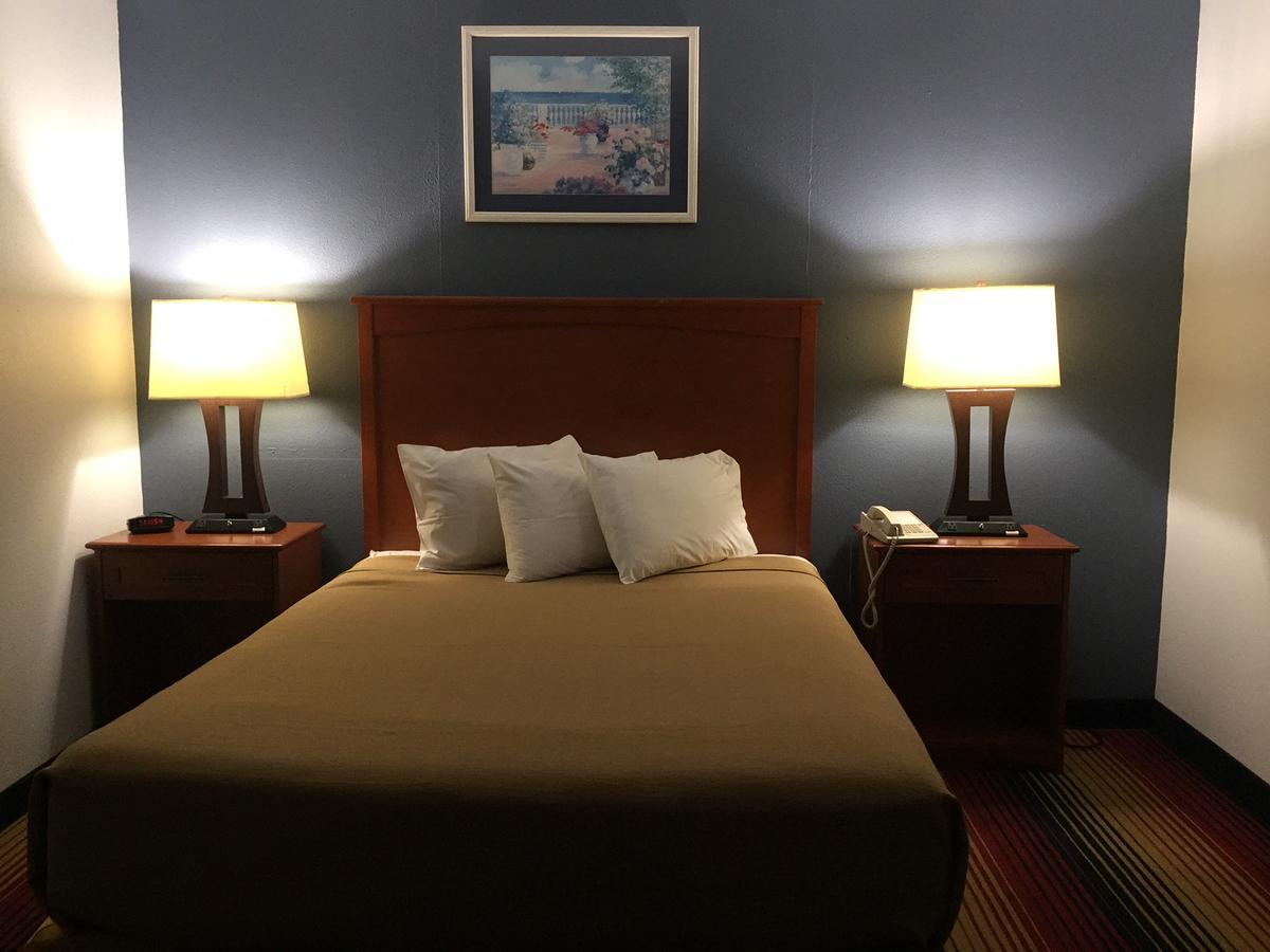 Travelodge By Wyndham Spirit Lake/Okoboji Buitenkant foto